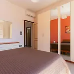 Villa Aries *